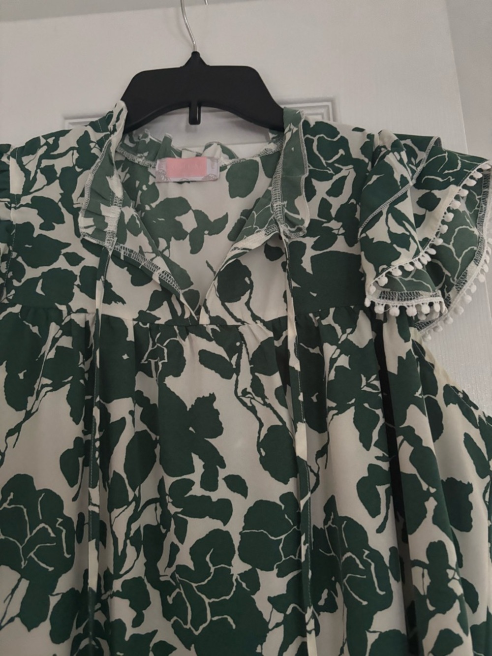 Green and white floral dress with capped ruffle sleeves 
Large - Picture 3 of 5